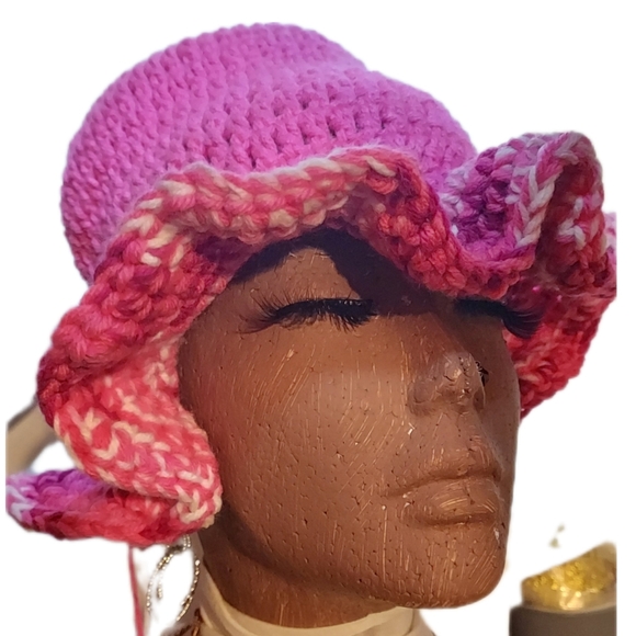 #12L❤️ve HANDMADE. Ruffle BUCKET HAT - Picture 4 of 4